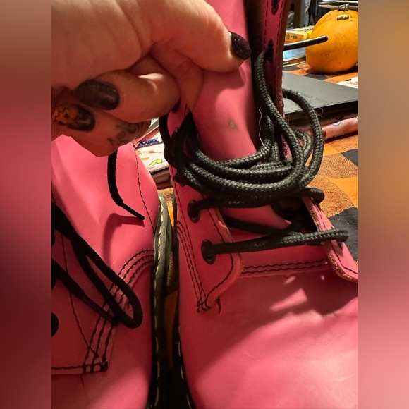 The Original Pink Doc Martins AirWair with Soles Bouncing Vintage 90s Leather - Picture 10 of 11